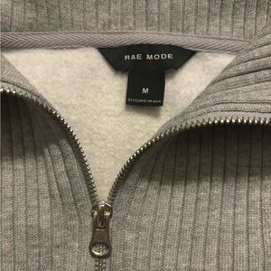 Size medium rae mode Heather grey pullover